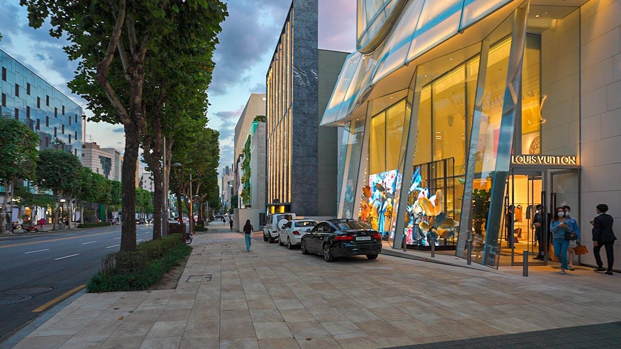 Calle de flagships de lujo de Cheongdam
