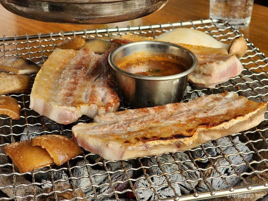 Heukdonga Samseong