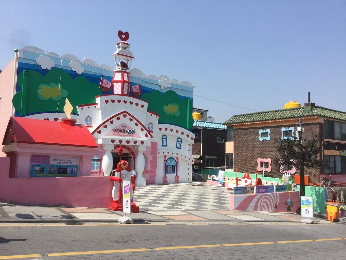 Songwol-dong Fairy Tale Village