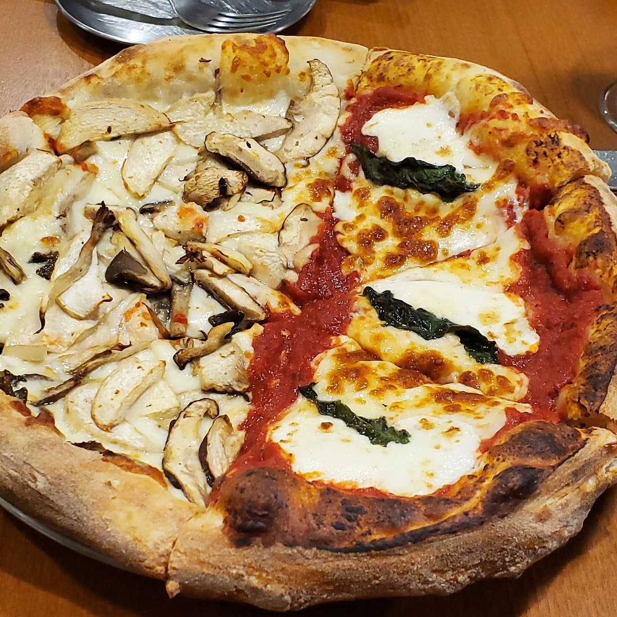 Pizzeria'O Myeongdong